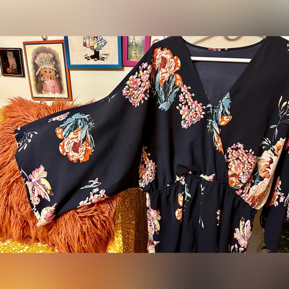 Size XL cute floral romper - Picture 2 of 11